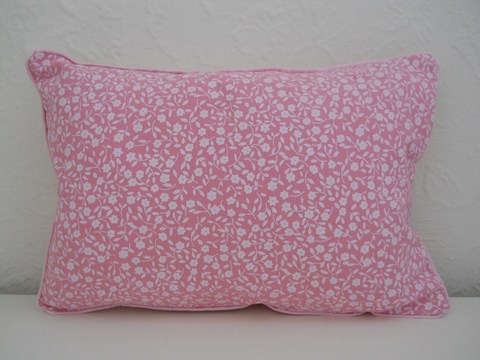 Lavender Sleep Pillow Travel Comforter Pink & White Floral Lavender Sleep Pillow Travel Comforter Pink & White Floral